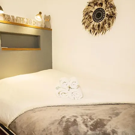Holiday home Vanessa - 200m From The Terrace - By Tgb